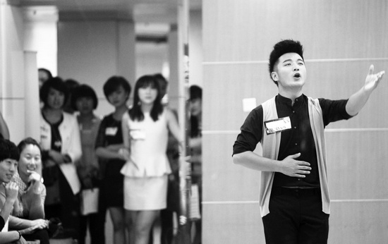 面試處，選手進(jìn)行才藝展示