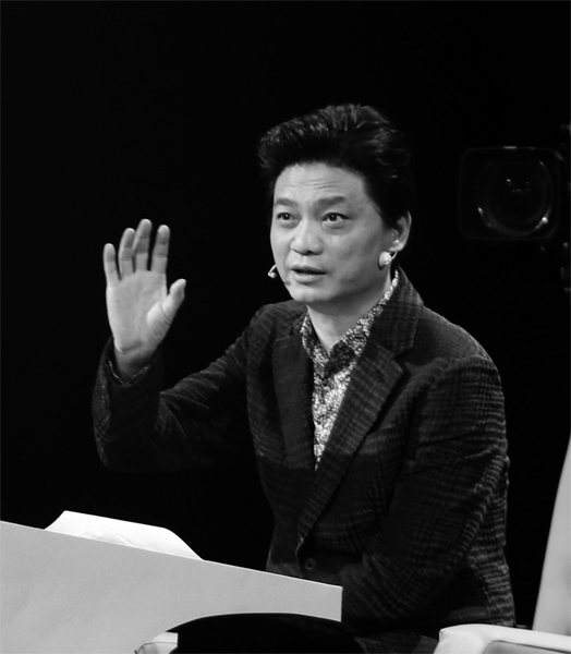 “希望女兒最好永遠(yuǎn)不要交男朋友，最好把父親當(dāng)男朋友?！贝抻涝φf。