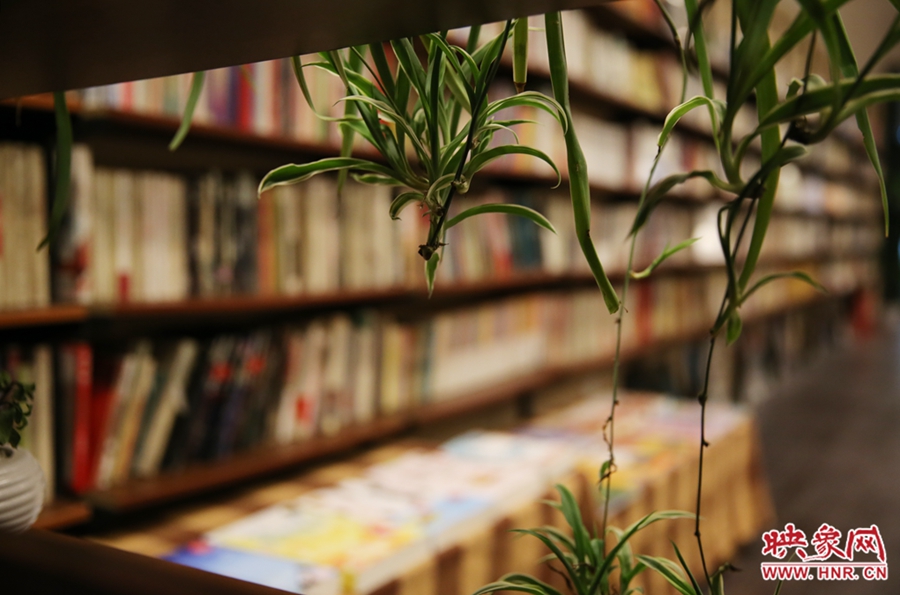 書店內(nèi)的裝飾。