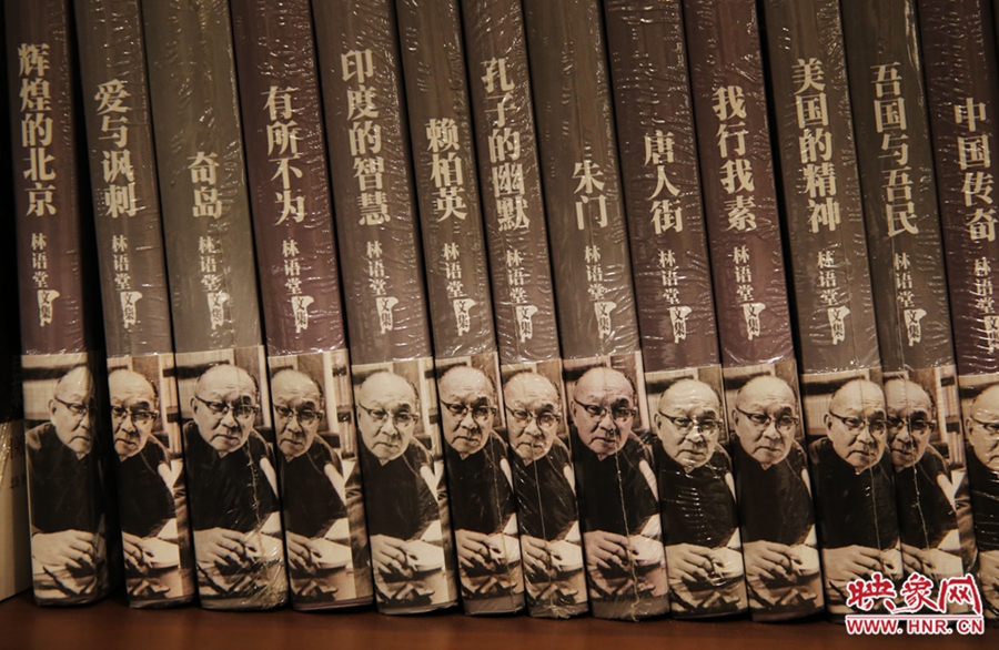 書店內(nèi)的書。